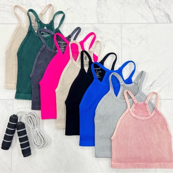 🔴 JUST IN 🔴 Free People Happiness Runs Crop Tops Size M/L & Hot Shot Pants NWT - Picture 12 of 15